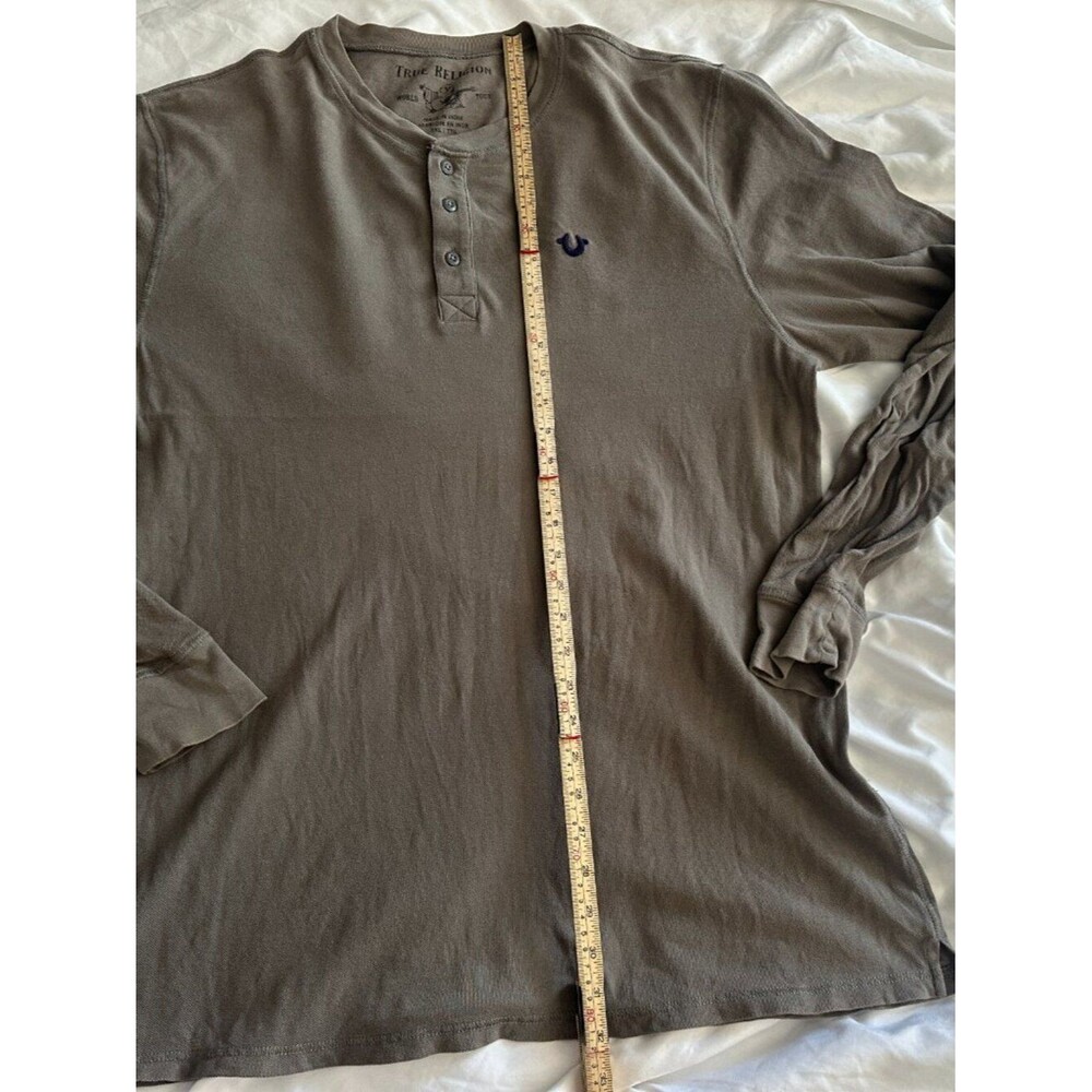 True Religion Men’s XXL Taupe Long Sleeve Henley Shirt Embroidered Logo Casual - Picture 6 of 7